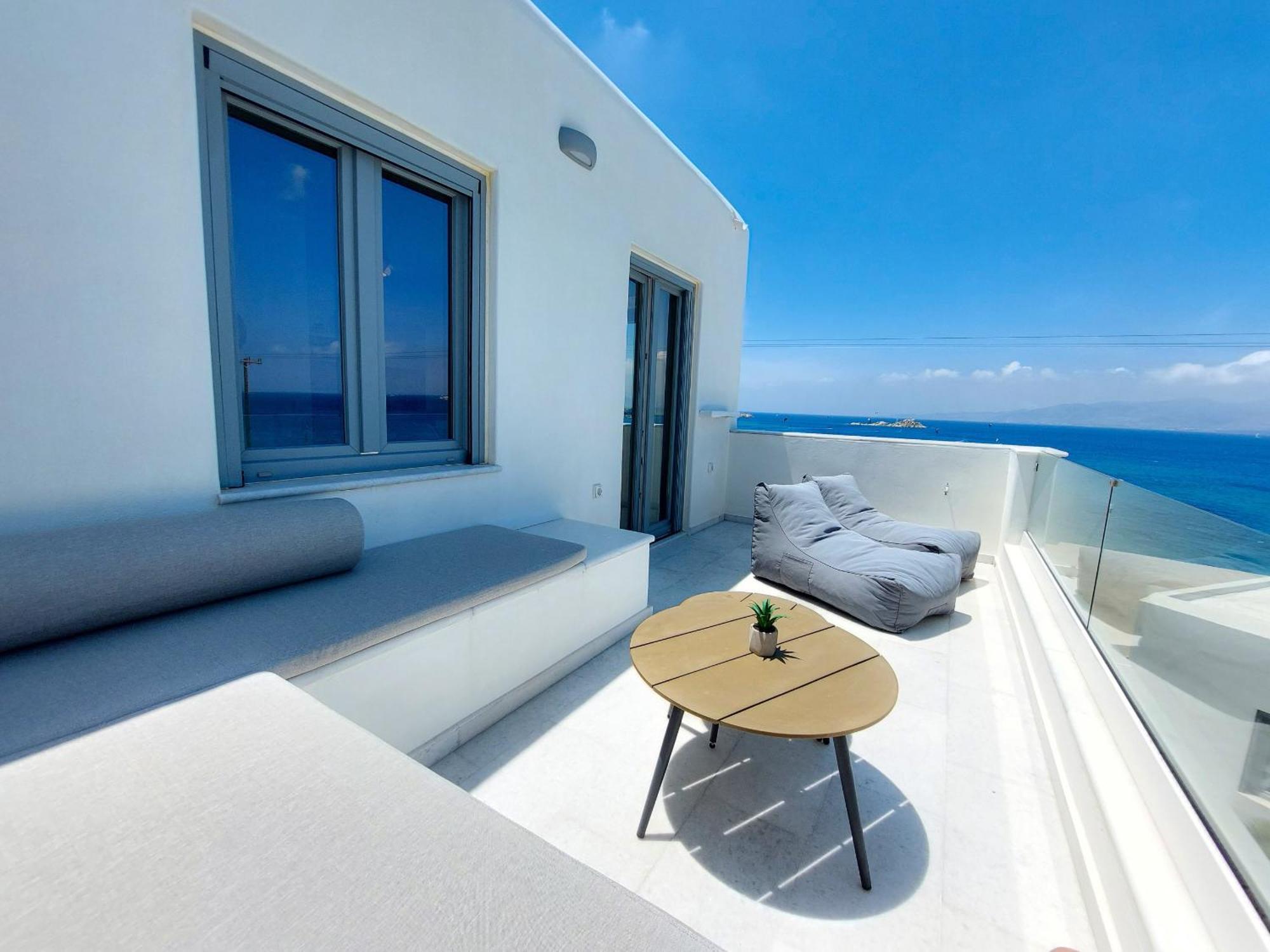 Seanfinity Beachfront Suites Mikri Vigla Zimmer foto